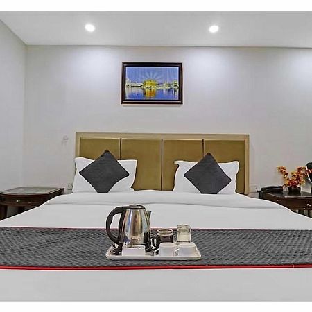 โอโย 8404 โฮเต็ล แอโรฟลาย Hotel นิวเดลี ภายนอก รูปภาพ
