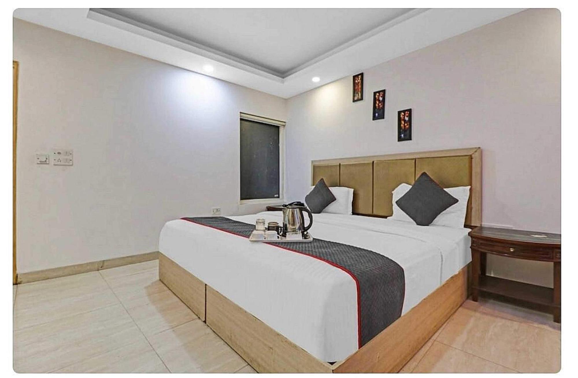 โอโย 8404 โฮเต็ล แอโรฟลาย Hotel นิวเดลี ภายนอก รูปภาพ