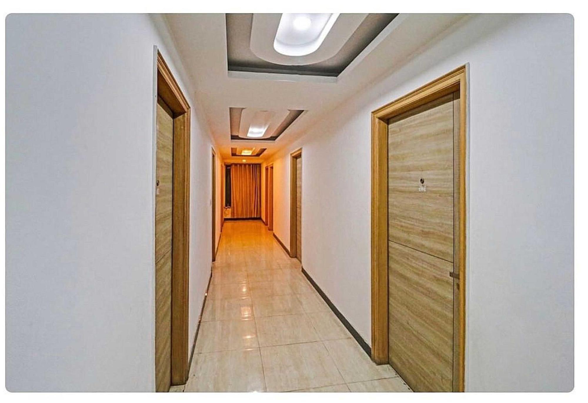 โอโย 8404 โฮเต็ล แอโรฟลาย Hotel นิวเดลี ภายนอก รูปภาพ
