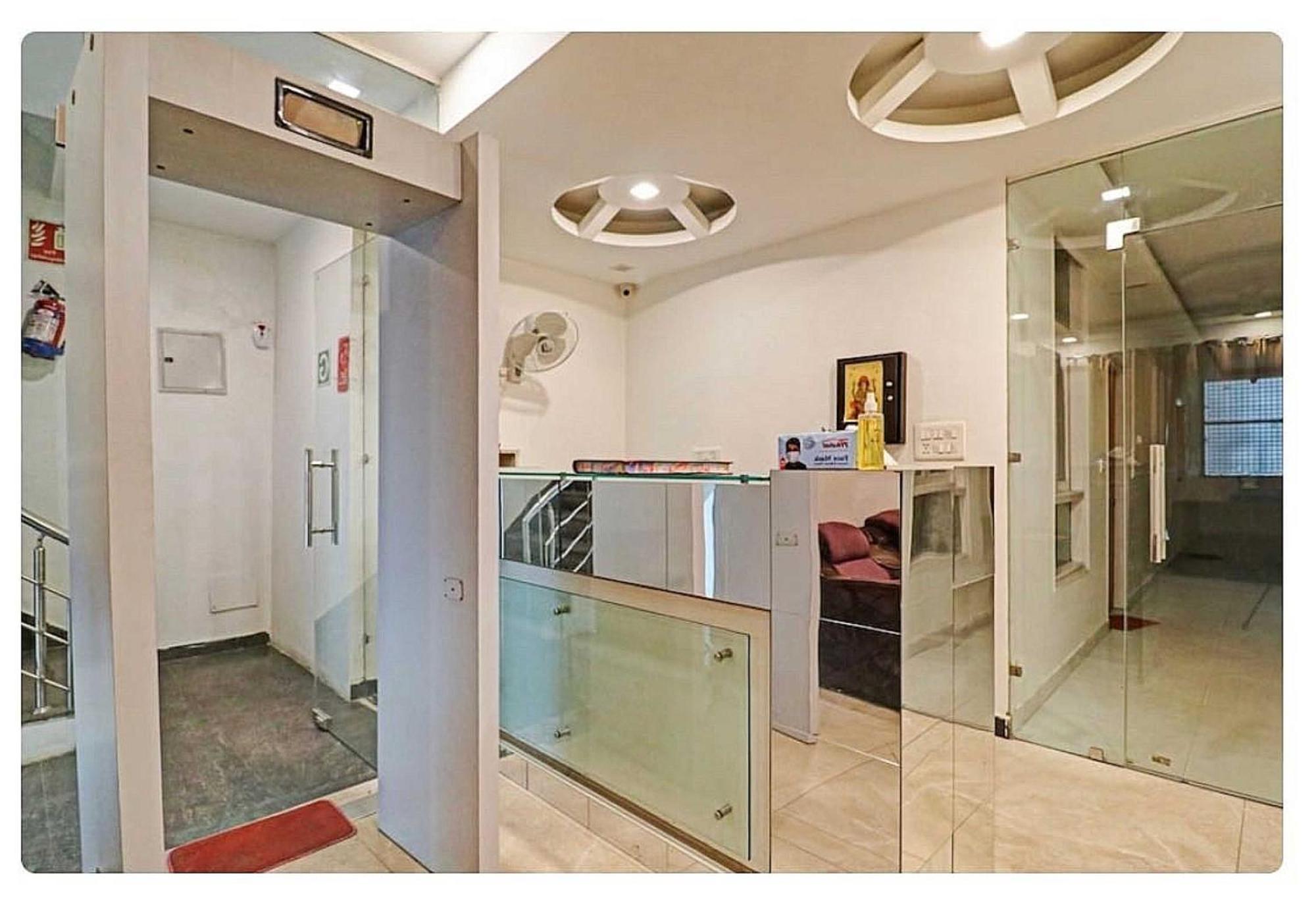 โอโย 8404 โฮเต็ล แอโรฟลาย Hotel นิวเดลี ภายนอก รูปภาพ