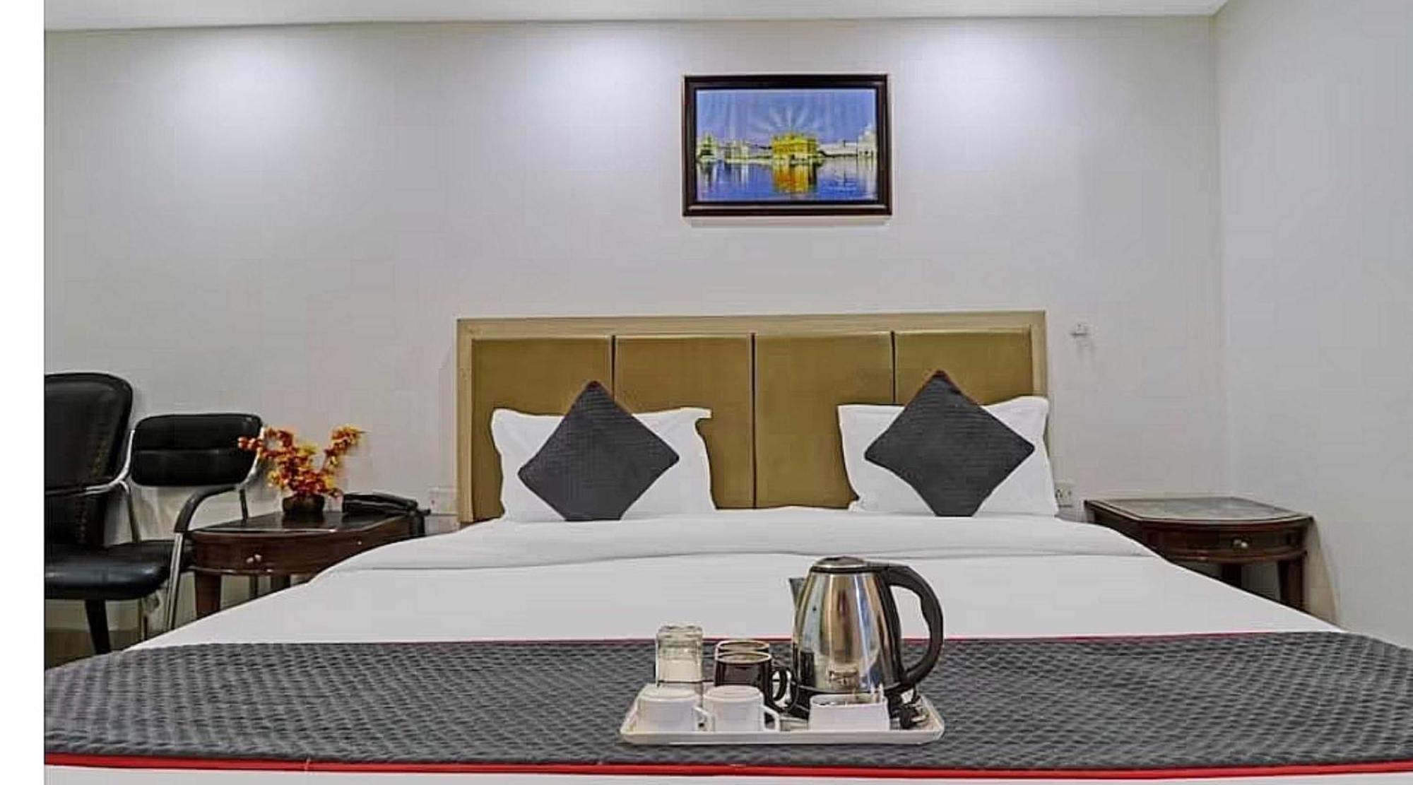 โอโย 8404 โฮเต็ล แอโรฟลาย Hotel นิวเดลี ภายนอก รูปภาพ