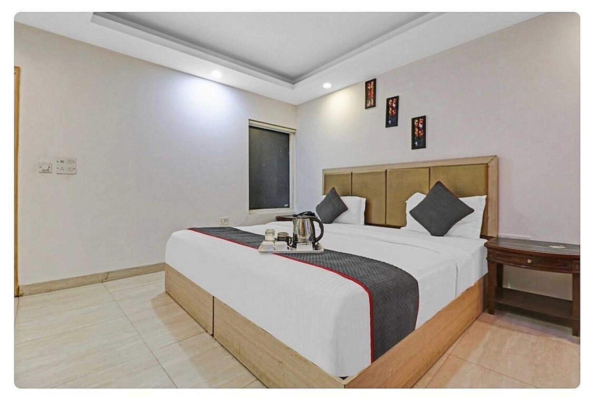 โอโย 8404 โฮเต็ล แอโรฟลาย Hotel นิวเดลี ภายนอก รูปภาพ