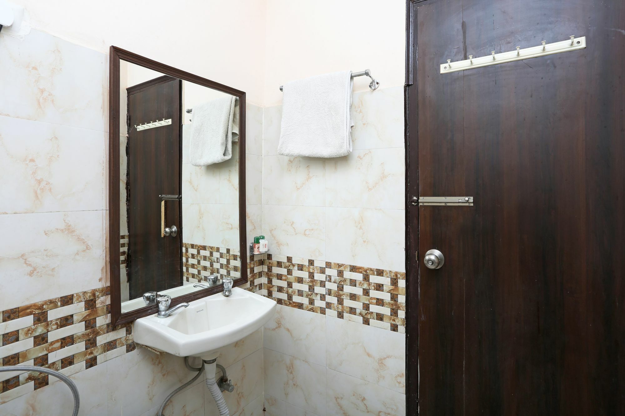 โอโย 8404 โฮเต็ล แอโรฟลาย Hotel นิวเดลี ภายนอก รูปภาพ